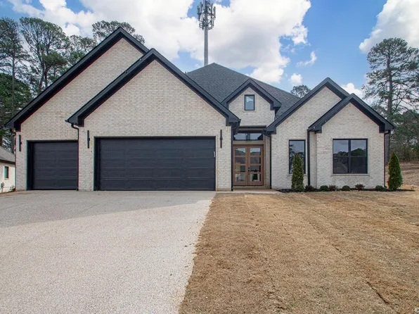 335 Arlington Park Dr, Hot Springs, AR 71901
