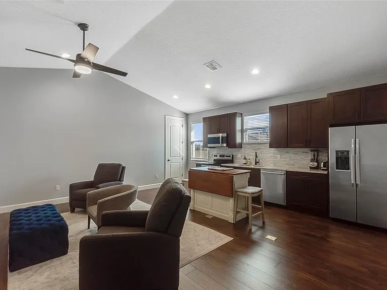 12752 S Lake Sawyer Ln — Photo 3