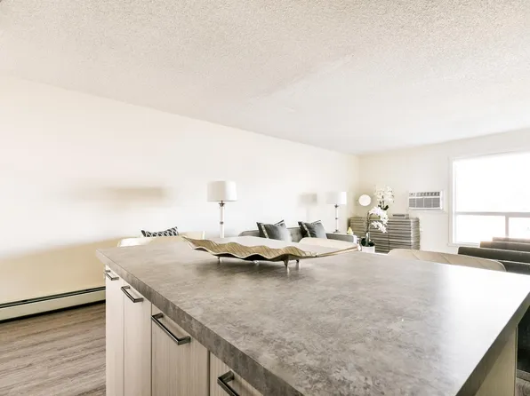 Centennial South, 41 Munroe Pl, Regina, SK S4S 6A7