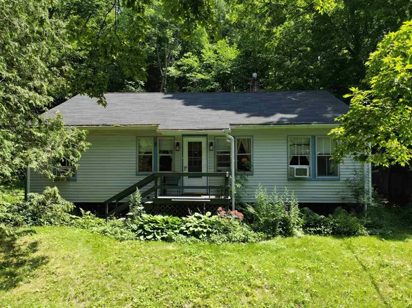 41 Sunset Avenue, Milton, VT 05468