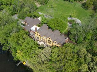 8425 S Hickory Ct, Burr Ridge, IL 60527