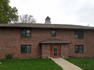 407 W Valley Ave #204, Shenandoah, IA 51601