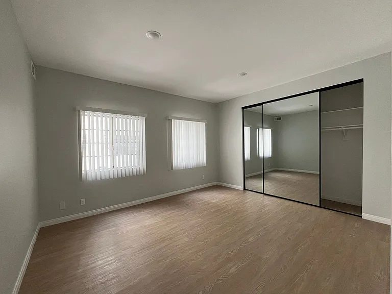 1620 South Bentley Ave — Photo 21