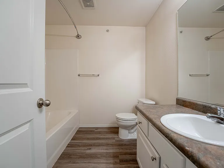 Battlefield Park Apartments — Photo 111