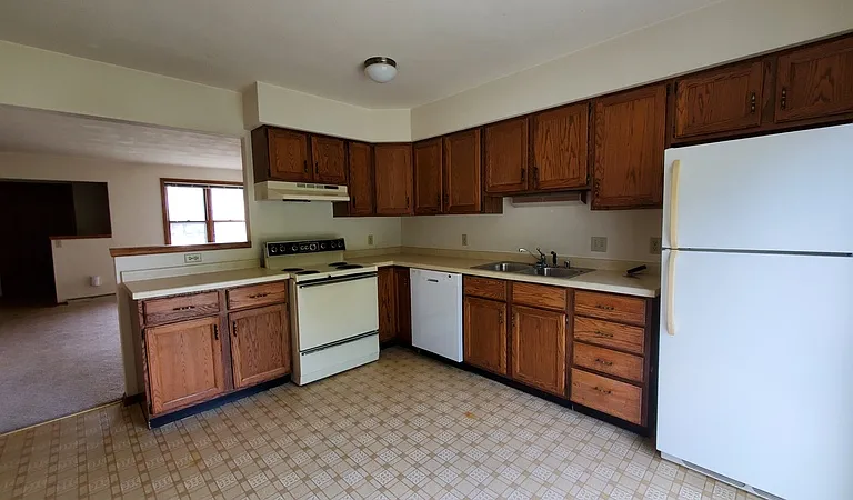 1336-1342 Honeysuckle Ln #1336 — Photo 4