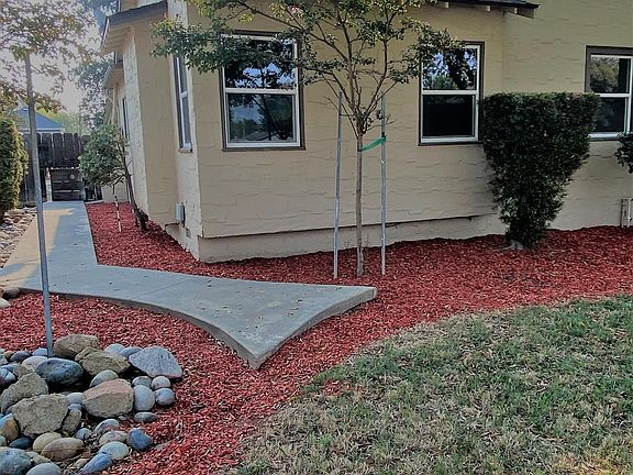 4th image of 1309 N Kaweah St