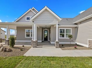 27387 Iron Horse Dr, Caldwell, ID 83607