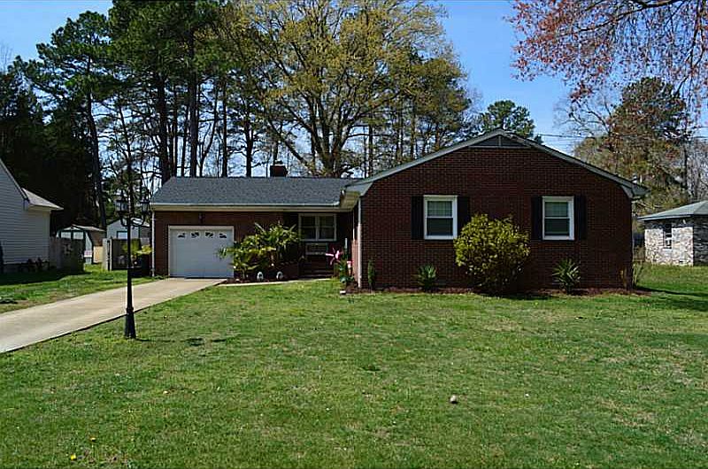 1st image of 115 Vine Dr