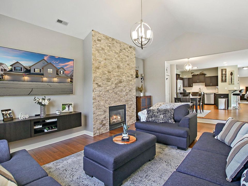 1st image of 2307 W Vista Bella Dr