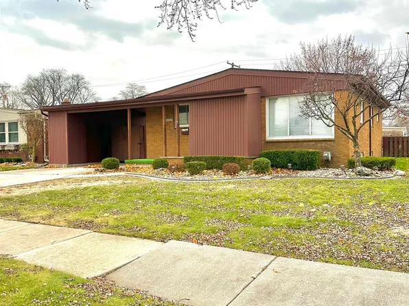 22818 Avalon St, Saint Clair Shores, MI 48080