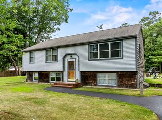 31 Quaker Rd, Carver, MA 02330
