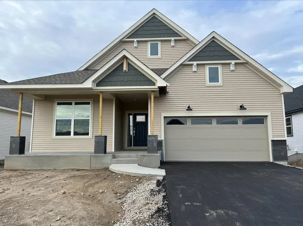2125 Traverse Dr, Lino Lakes, MN 55038