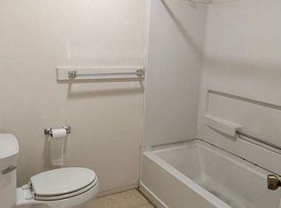 1710 E 24th Ave #2, Hutchinson, KS 67502