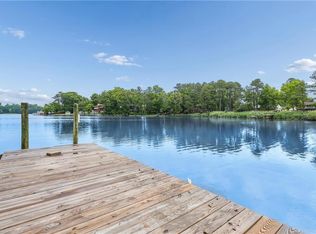 975 Lacon Dr, Newport News, VA 23608