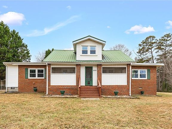 2nd image of 1020 Lacy Ln