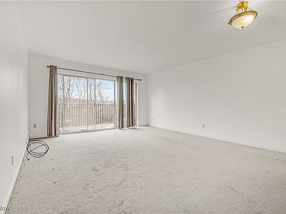 5th image of 75 Atterbury Blvd APT 311