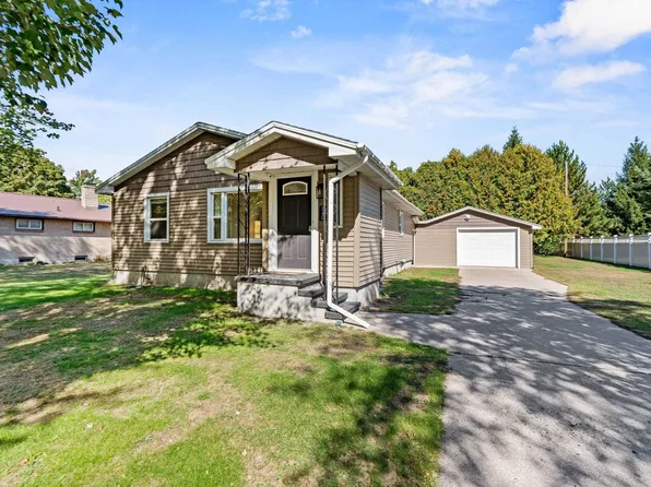 540 McGraw St, Peshtigo, WI 54157