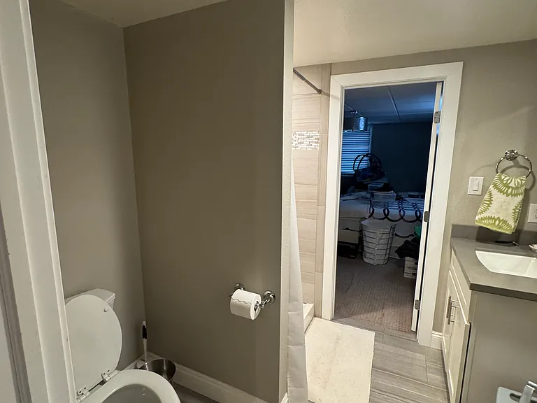 6907 S Hill St — Photo 27