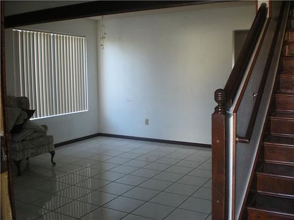 3rd image of 6340 Viewpoint Dr