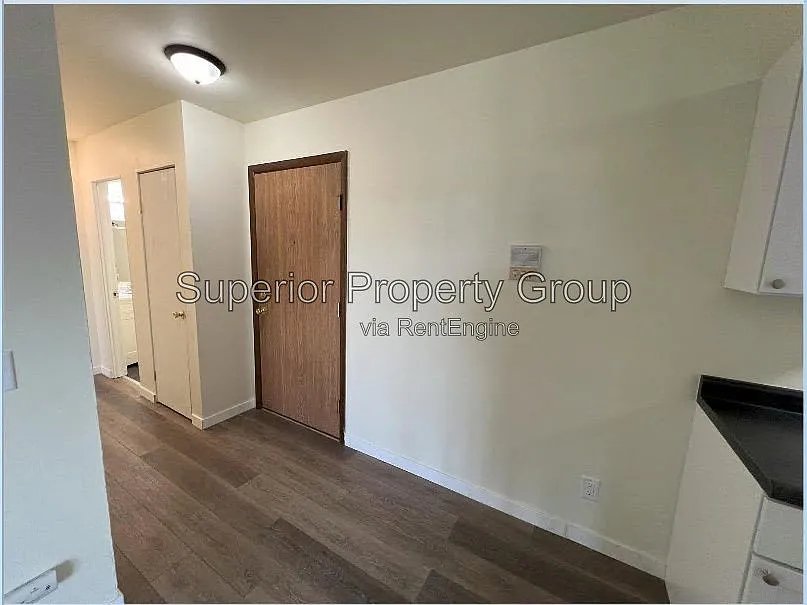 1 bed, 1.0 bath, $950 — Photo 3