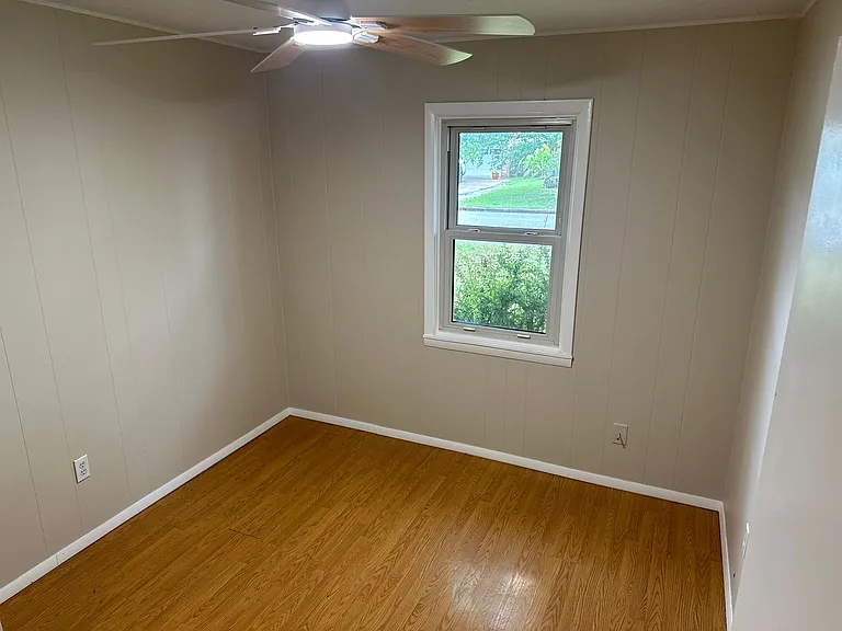1607 Stone St — Photo 11