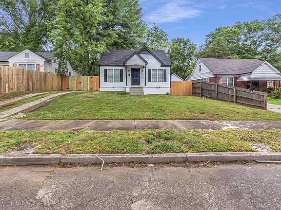 3rd image of 3608 Bowen Ave