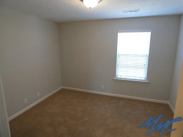 1511 Orange Ct — Photo 13