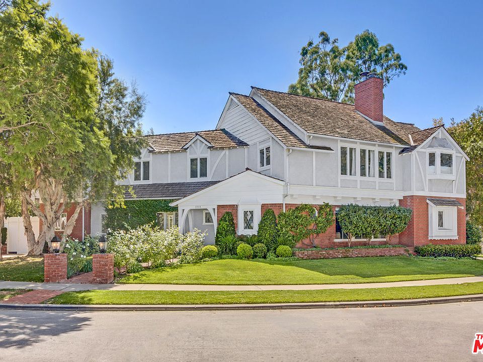 1st image of 2701 McConnell Dr