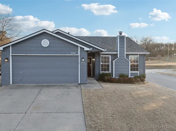 404 E Latimer Pl, Tulsa, OK 74106