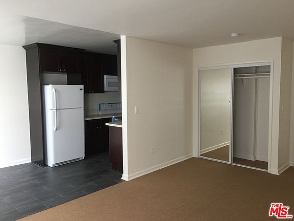 3rd image of 200 S Mariposa Ave APT 303