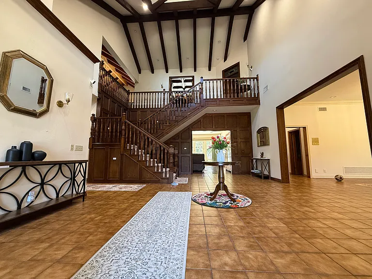 533 E Sierra Madre Ave — Photo 6
