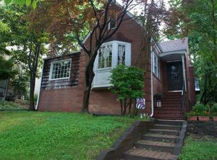 881 N Lexington St, Arlington, VA 22205