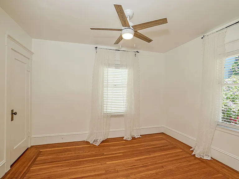2238 Lakeshore Ave — Photo 20