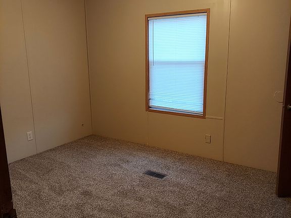 3rd image of 113 Williamson St