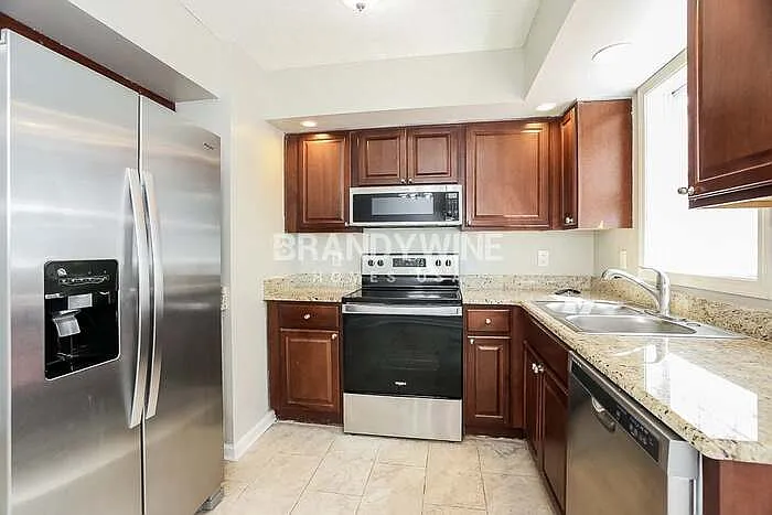 3712 Forest Blvd — Photo 7
