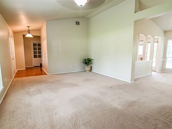 2nd image of 4365 Kenwood Dr
