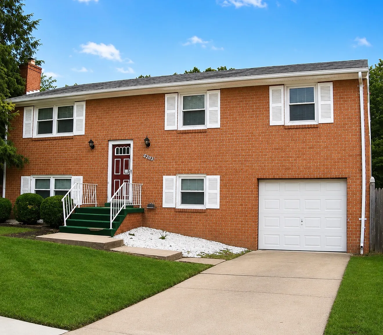5 bed, 1215 sqft, $3,500 — Photo 1
