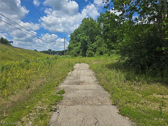 2nd image of Hawks Rd