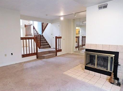 3rd image of 125 Tall Oaks Dr Unit B