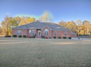 22677 E Brook Dr, Athens, AL 35613