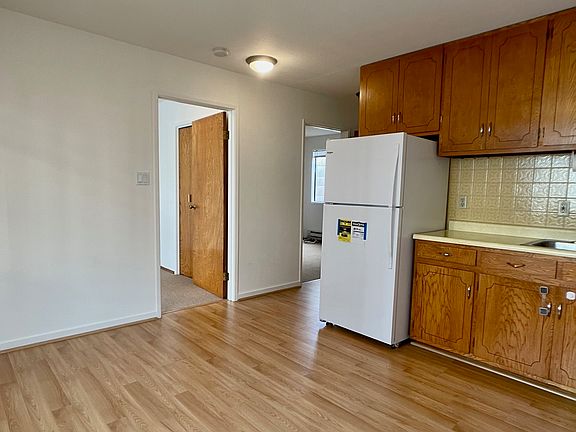 5th image of 67 Bernard St #2