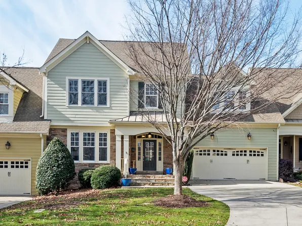 12 Grandwood Cir, Durham, NC 27712