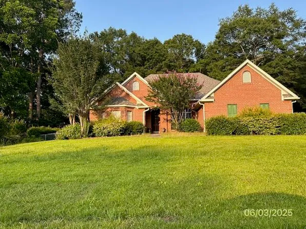 9 Wilcher Dr, Laurel, MS 39440