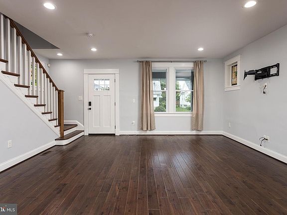4th image of 5316 Elsrode Ave