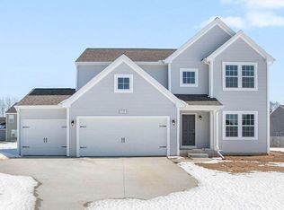 7105 Gibson Farms Dr, Middleville, MI 49333