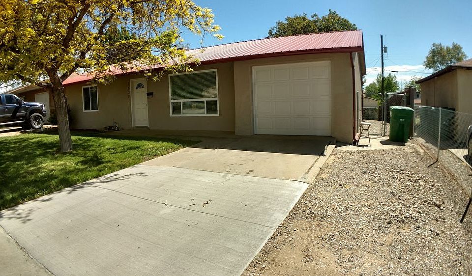 1st image of 1802 N Laguna Ave