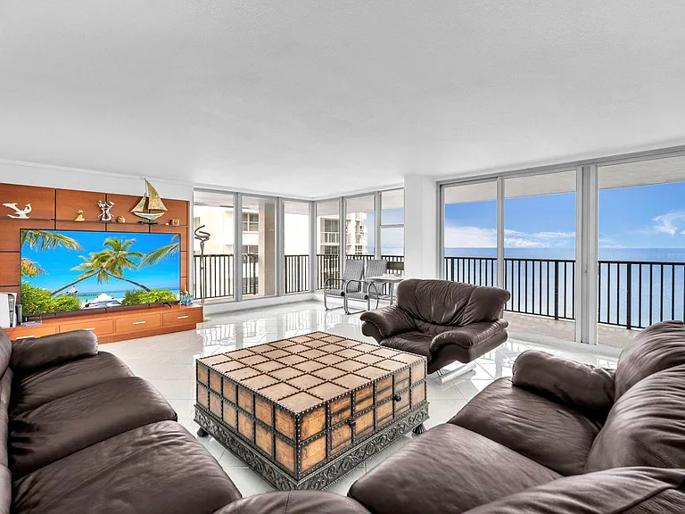 4280 Galt Ocean Dr #14F — Photo 2