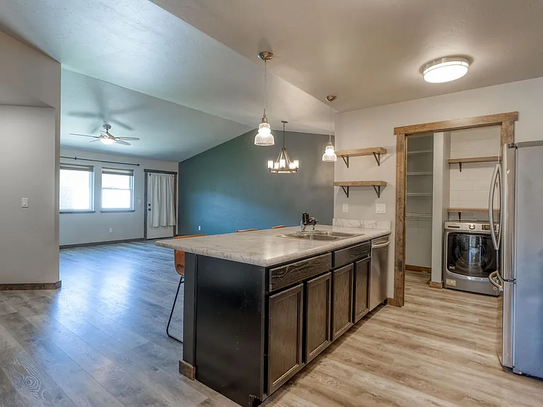 2332 Kismet Ct — Photo 6