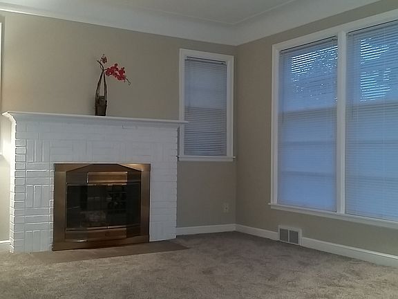 5th image of 2215 45th Ave N