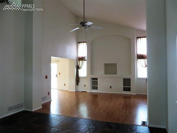 Dramatic 2-Story Living Room!